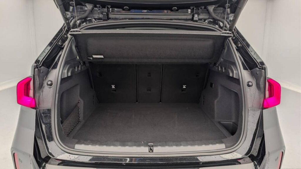 bmw x1 u11 cd2305033a438f9939c280ccfee68829