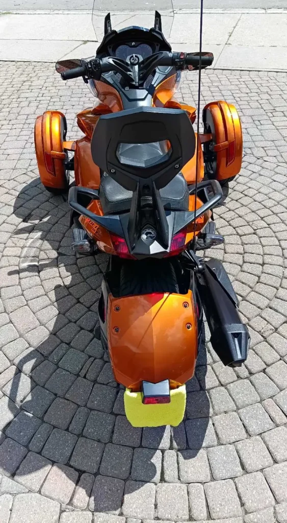 can am spyder sts