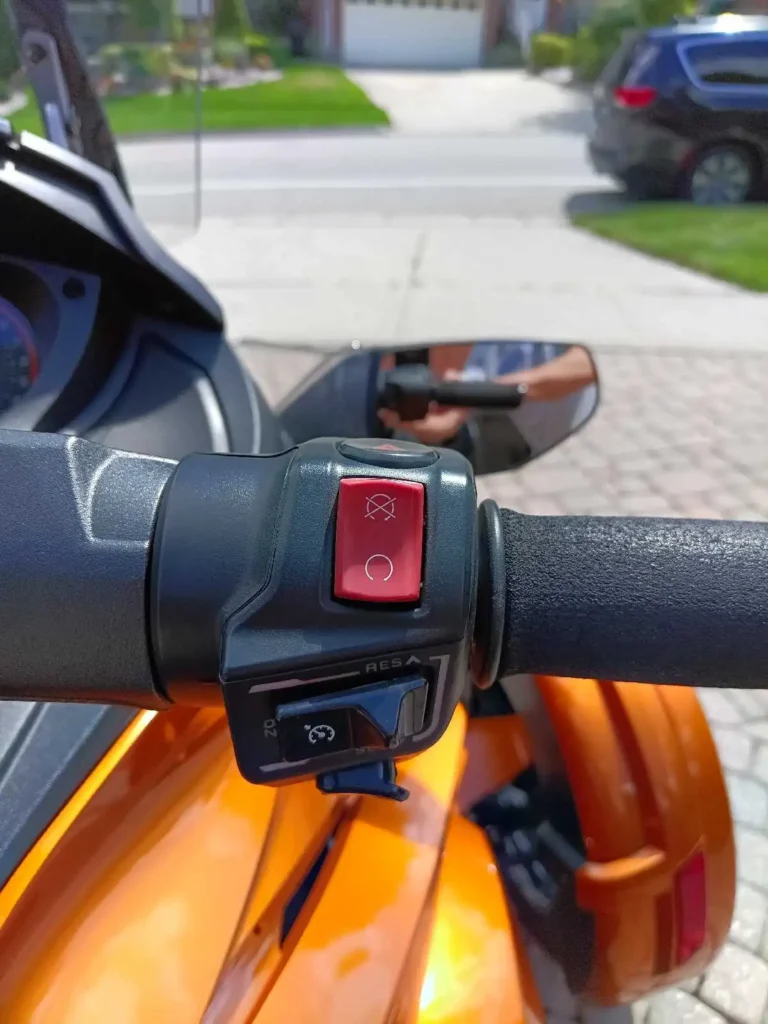 can am spyder sts