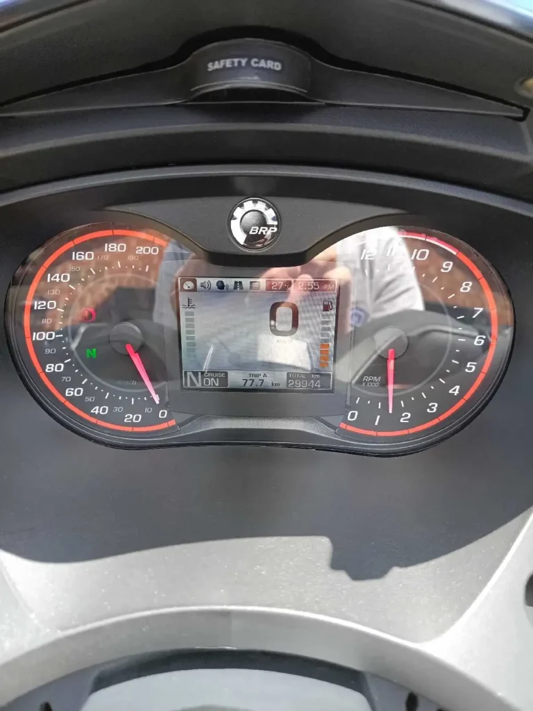 can am spyder sts